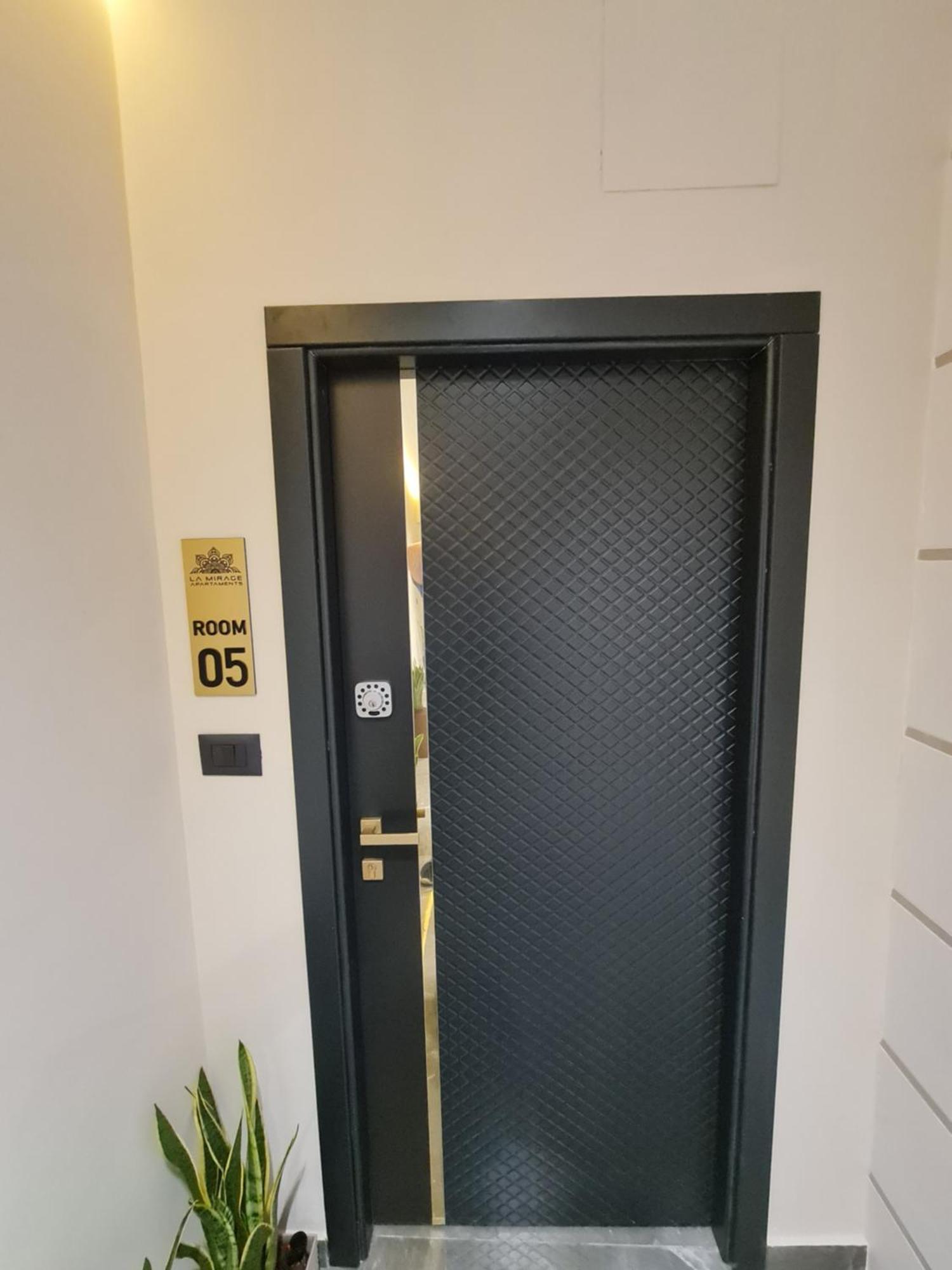Apartamento La Mirage 01 Tirana